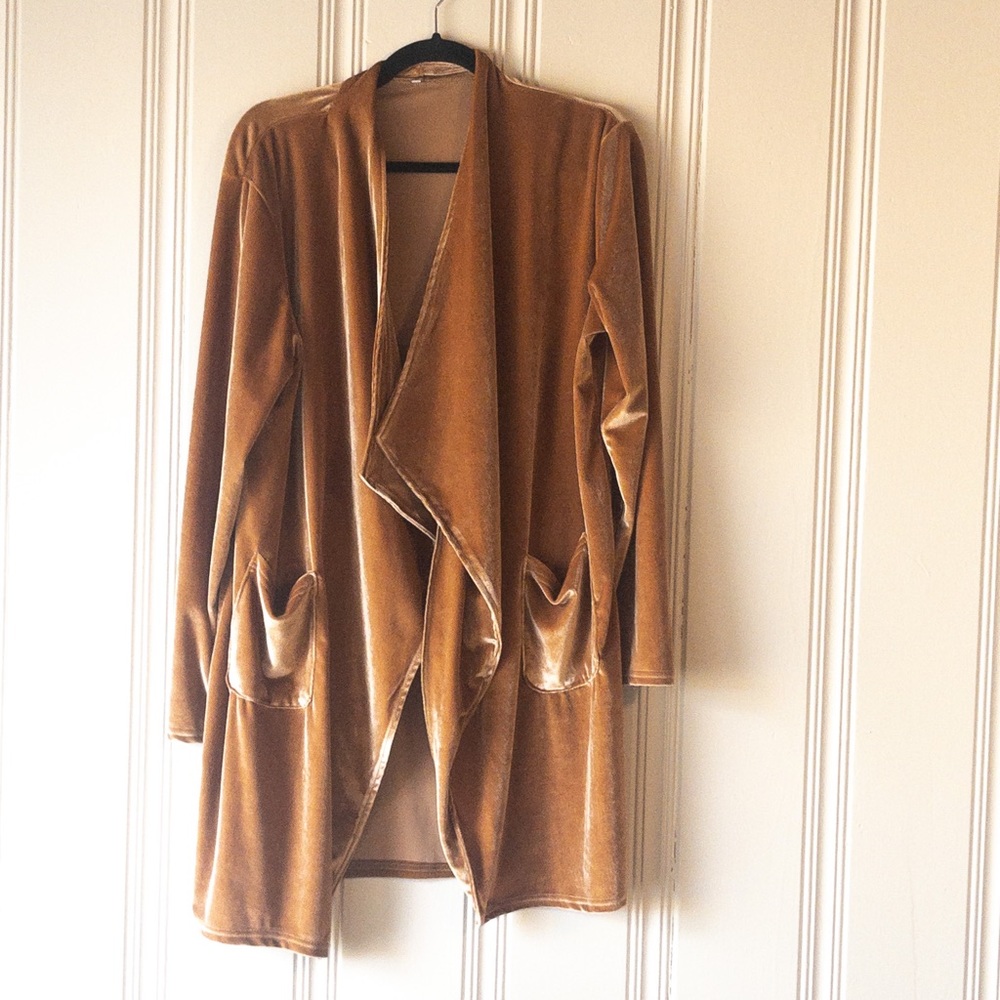 Velvet Open-Front Cardigan Sweater in Camel